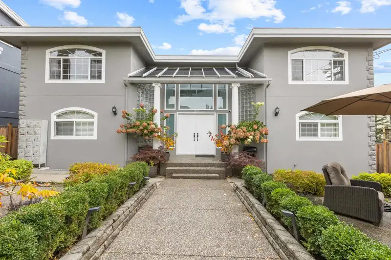 1170 DOLPHIN STREET - photo 2 of 40