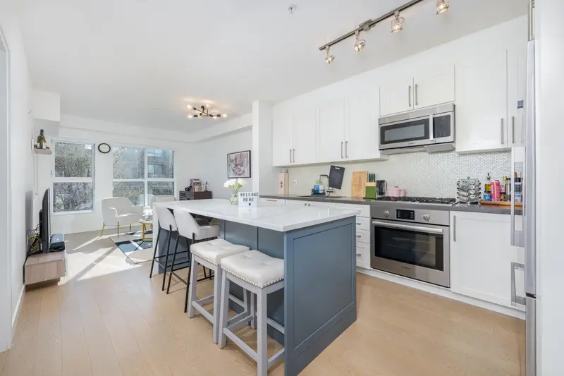 201 10177 RIVER DRIVE - photo 2 of 21