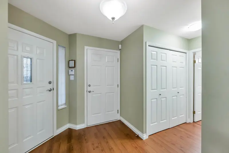 171 8737 212TH STREET - photo 3 of 25