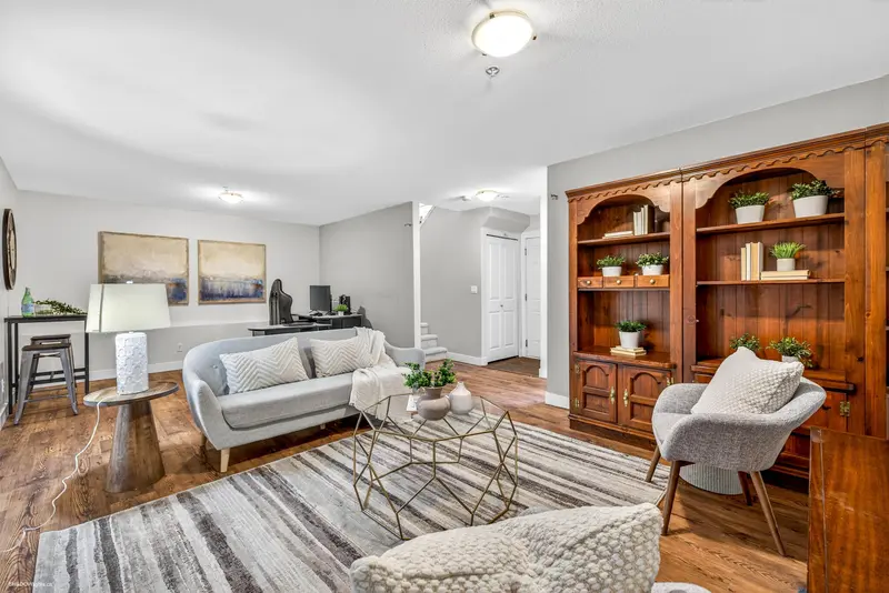 17 19932 70 AVENUE - photo 4 of 25