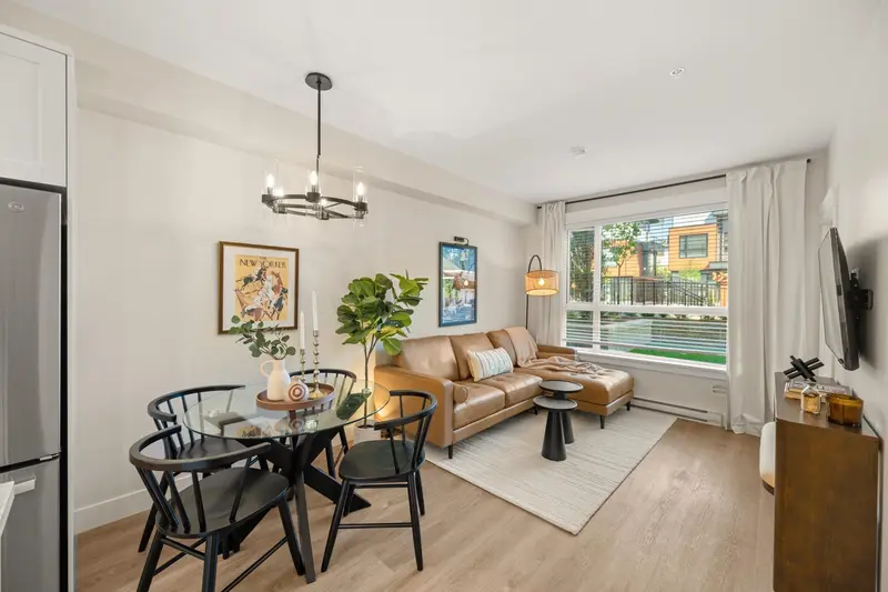 A518 8233 208B STREET STREET - photo 4 of 14