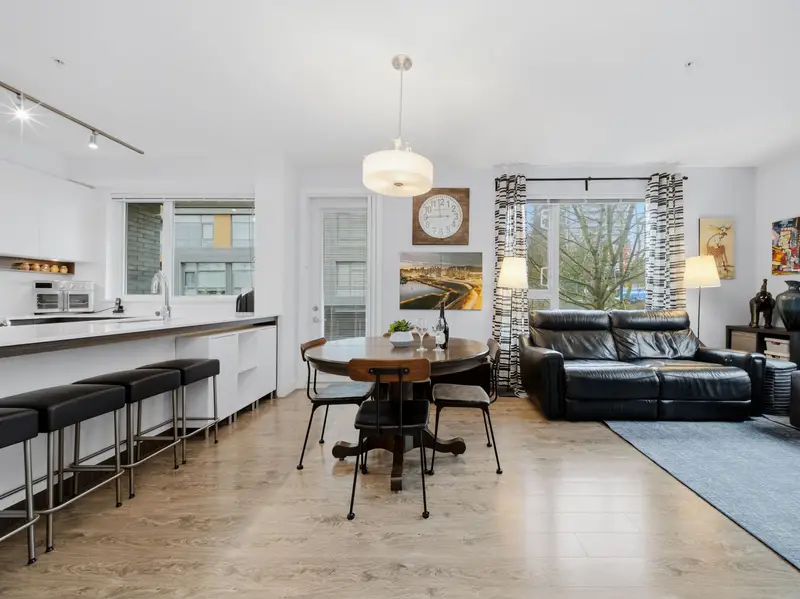 316 9250 UNIVERSITY HIGH STREET - photo 4 of 25