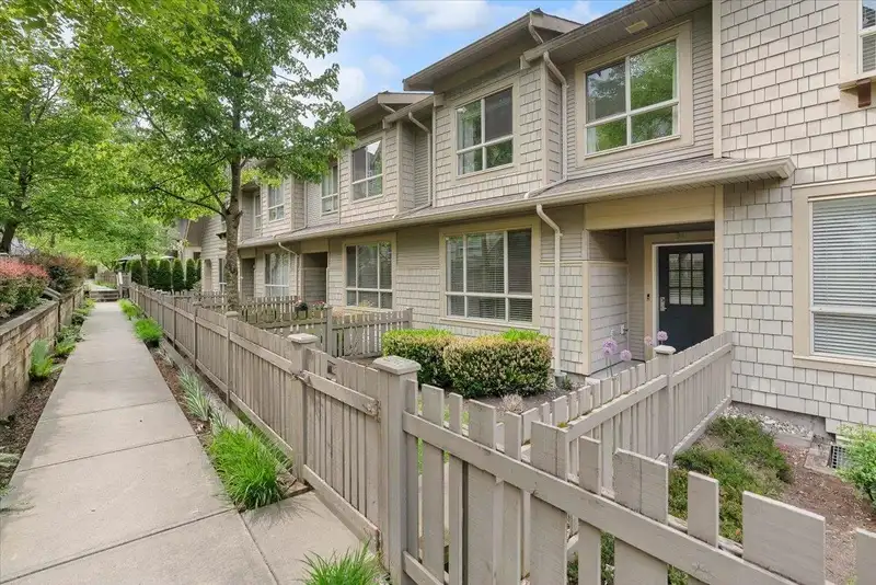 94 2738 158 STREET - photo 1 of 23