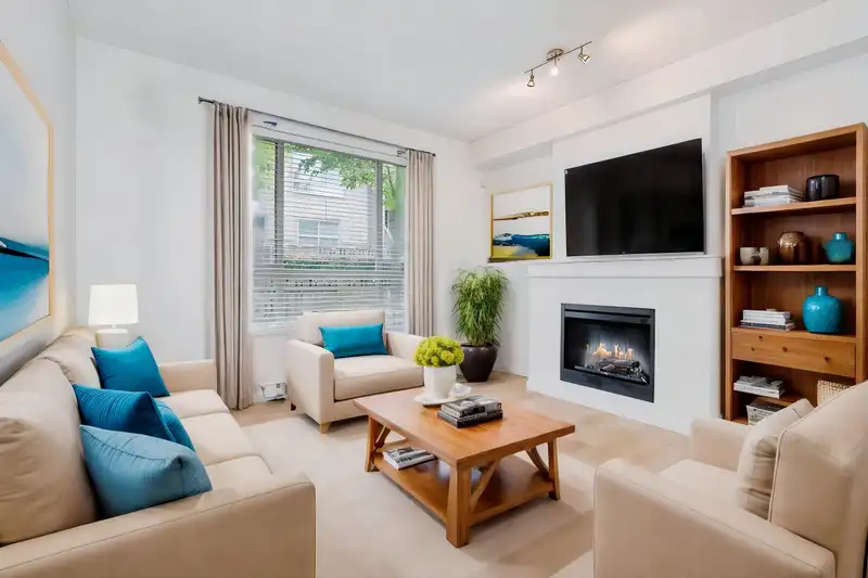 94 2738 158 STREET - photo 3 of 23