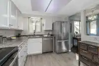 102 1368 FOSTER STREET - thumbnail 2