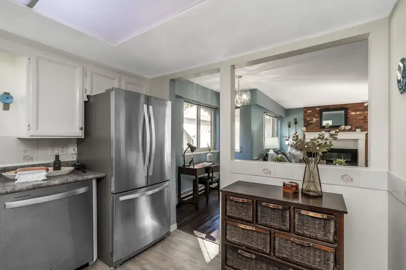 102 1368 FOSTER STREET - photo 4 of 25