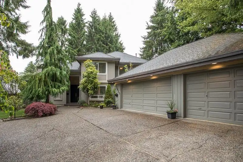 13077 20A AVENUE - photo 2 of 37
