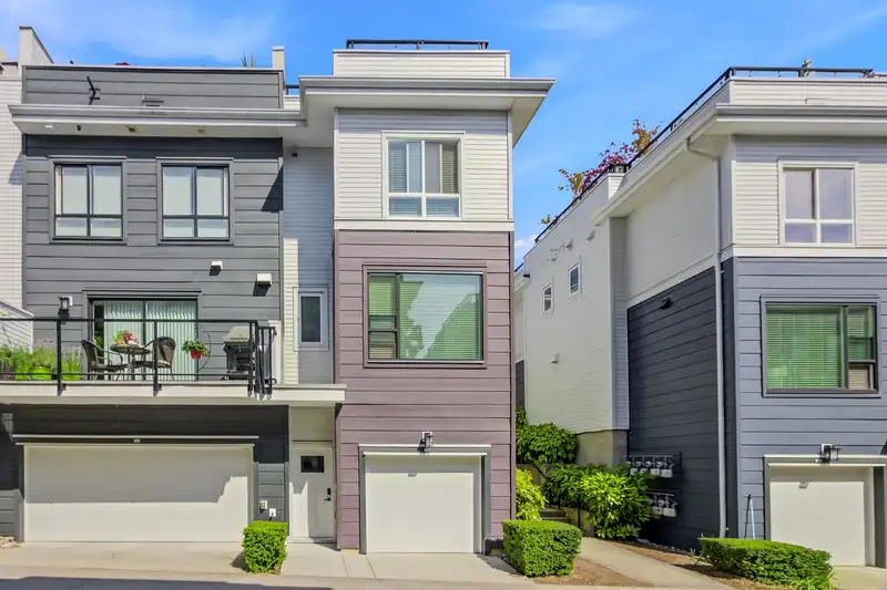 155 2280 163 STREET - photo 2 of 25