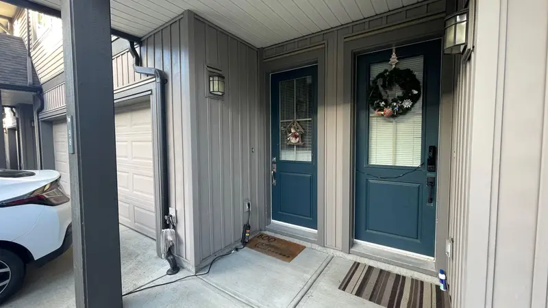 98 9525 204 STREET - photo 4 of 25