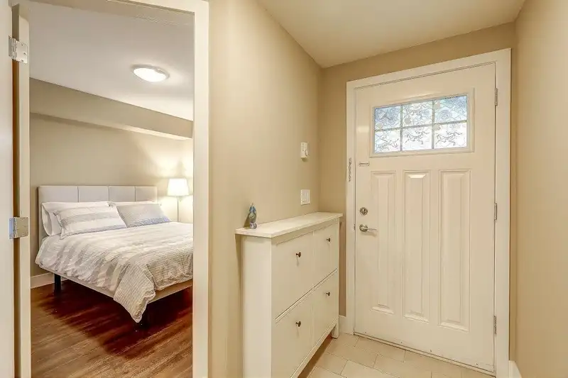 40 2450 161A STREET - photo 2 of 38