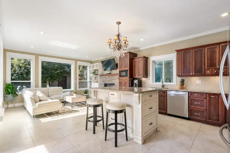 1405 129B STREET - photo 1 of 22