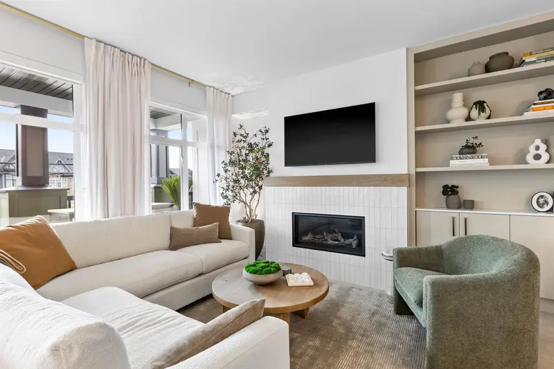 146 3546 MONSON CRESCENT - photo 2 of 19