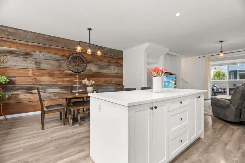 63 158 171 STREET - photo 2 of 26