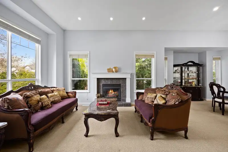 2998 147A STREET - photo 4 of 37