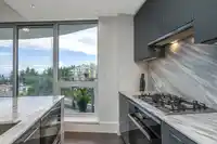 702 1500 MARTIN STREET - thumbnail 13