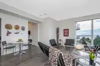 702 1500 MARTIN STREET - thumbnail 4