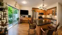 15 2678 KING GEORGE BOULEVARD - thumbnail 1