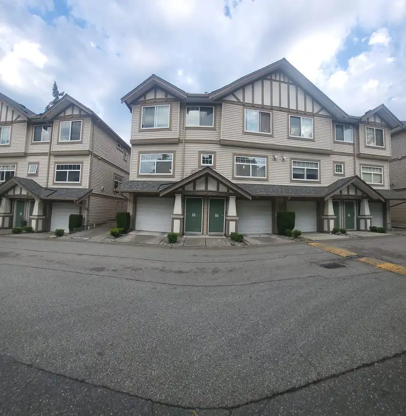15 2678 KING GEORGE BOULEVARD - photo 2 of 20