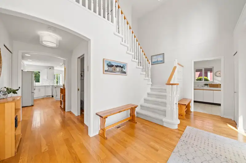 13473 14 AVENUE - photo 4 of 34