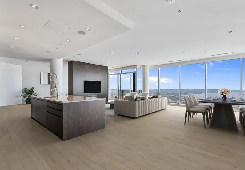 5501 1128 W GEORGIA STREET - photo 2 of 25