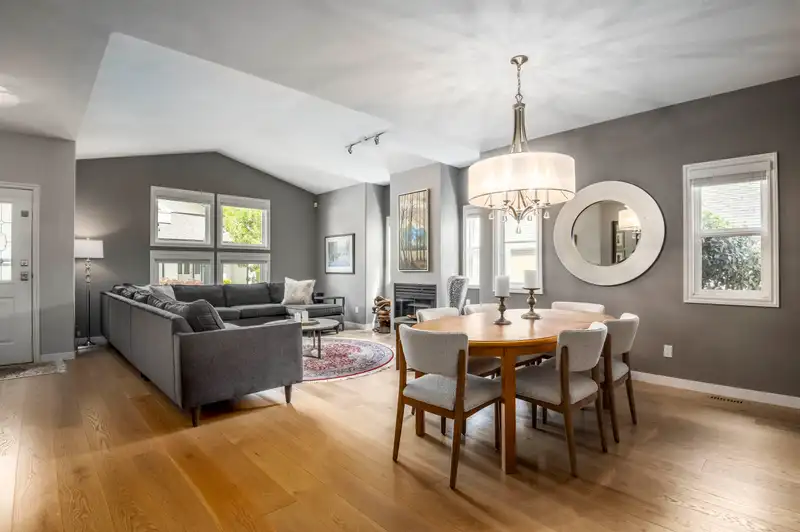 15 13911 16TH AVENUE - photo 2 of 26