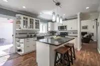 76 1400 164 STREET - thumbnail 5