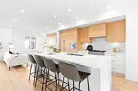 6 3075 160 STREET - thumbnail 3
