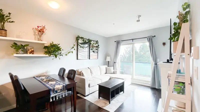 308 22290 NORTH AVENUE - photo 4 of 20