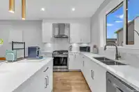 48 1639 162 STREET - thumbnail 1