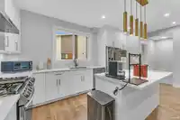 48 1639 162 STREET - thumbnail 3
