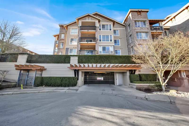 324 21009 56 AVENUE - photo 3 of 25