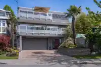 15145 VICTORIA AVENUE - thumbnail 2
