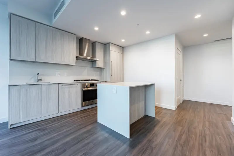 507 2311 BETA AVENUE - photo 4 of 22