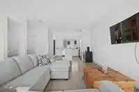 8 16433 19TH AVENUE - thumbnail 1