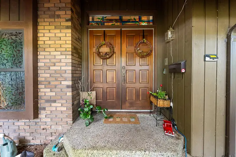 1768 AMBLE GREENE DRIVE - photo 3 of 21