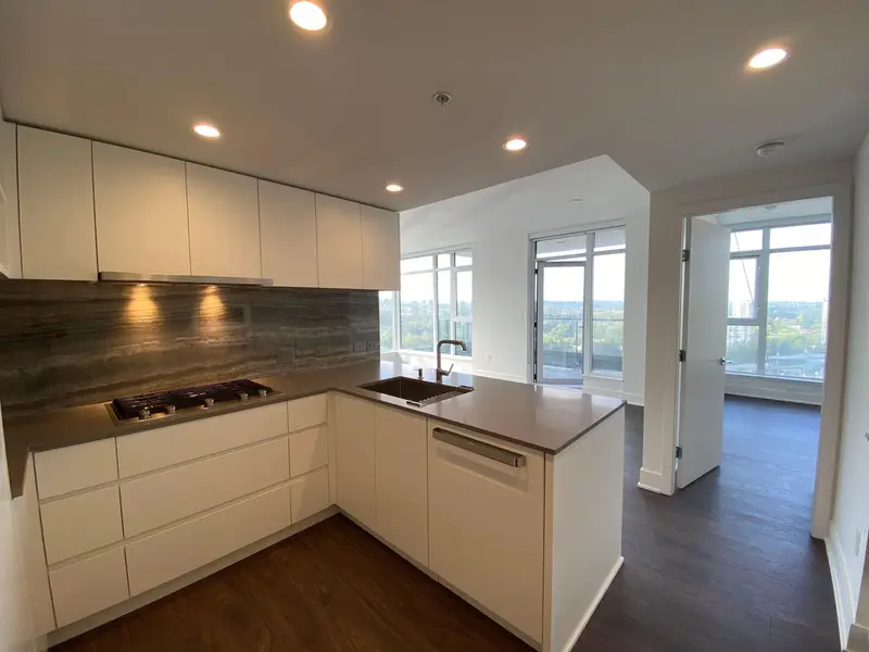 1608 450 WESTVIEW STREET - photo 2 of 19