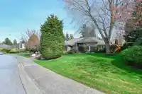 2338 133A STREET - thumbnail 3
