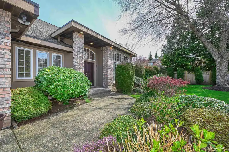 2338 133A STREET - photo 4 of 31
