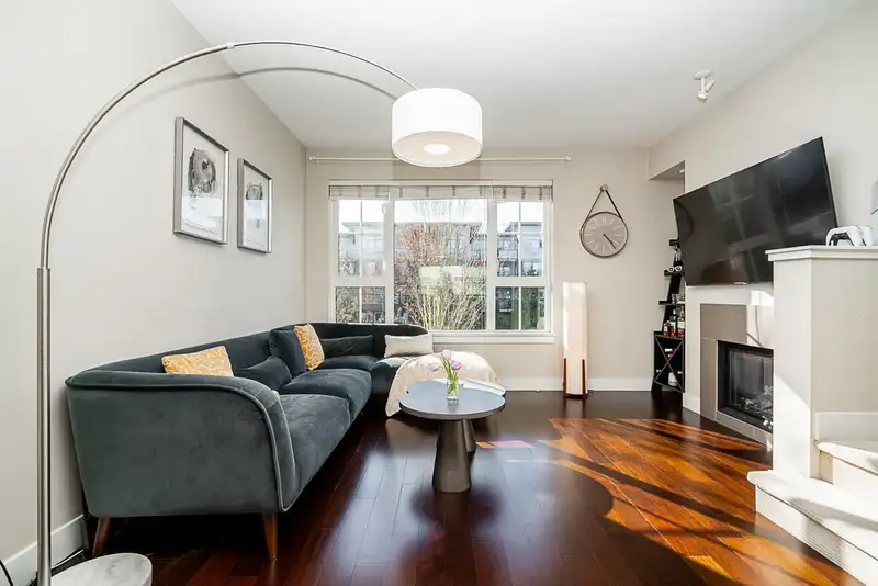 166 2501 161A STREET - photo 3 of 31