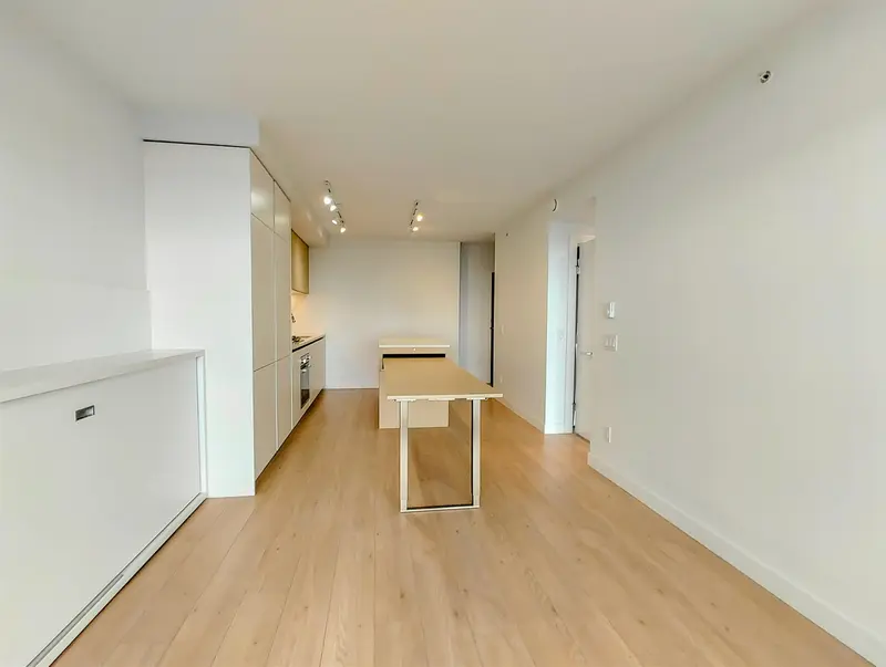 2503 652 WHITING WAY - photo 4 of 17