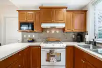 108 15357 17A AVENUE - thumbnail 9