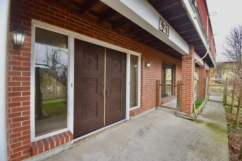 631 WYNGAERT ROAD - photo 3 of 25