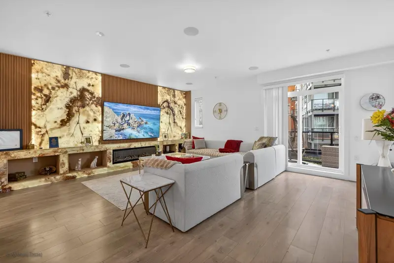 103 7947 209 STREET - photo 4 of 24