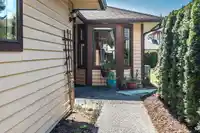 3 15148 20 AVENUE - thumbnail 4