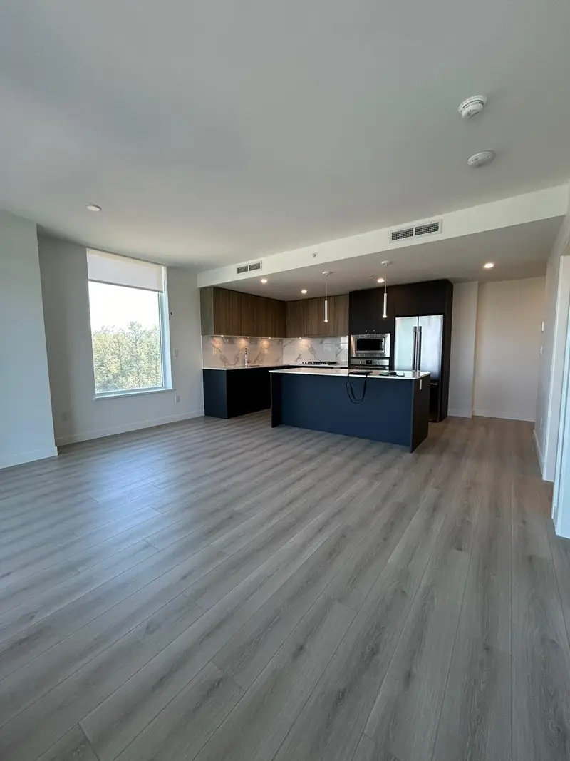 608 8551 201 STREET - photo 4 of 16