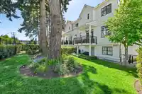 2 3339 148 STREET - thumbnail 2