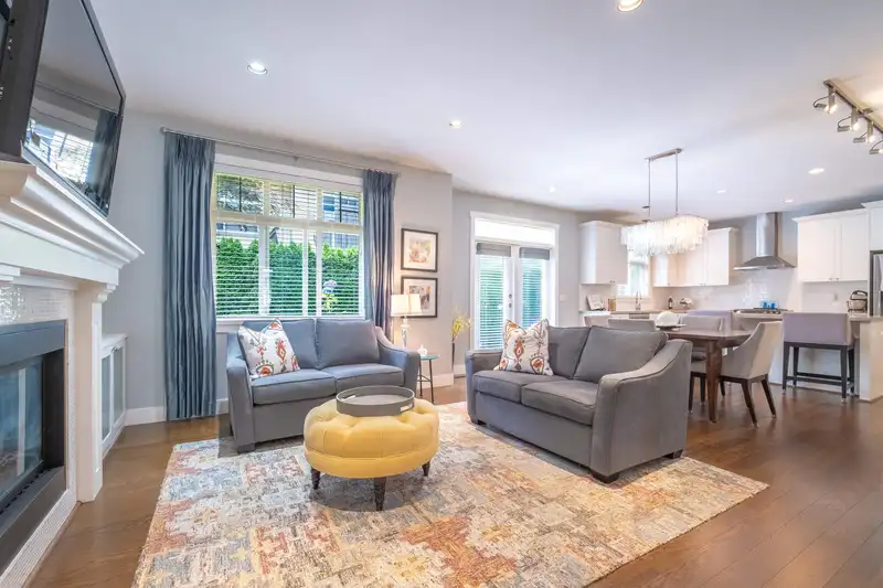 23 15885 26 AVENUE - photo 1 of 39
