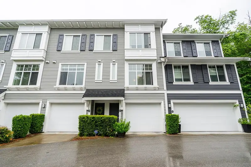 100 15340 GUILDFORD DRIVE - photo 3 of 25