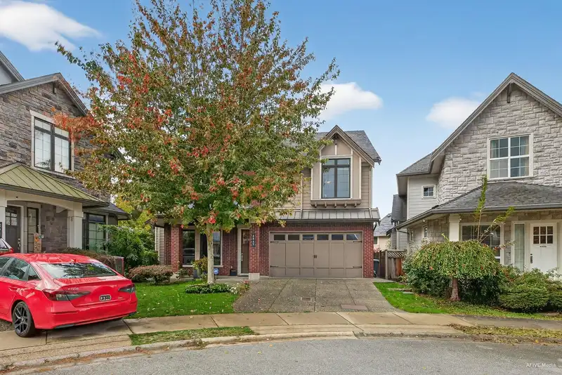 2547 163 STREET - photo 4 of 7