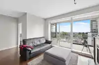 707 1473 JOHNSTON ROAD - thumbnail 8